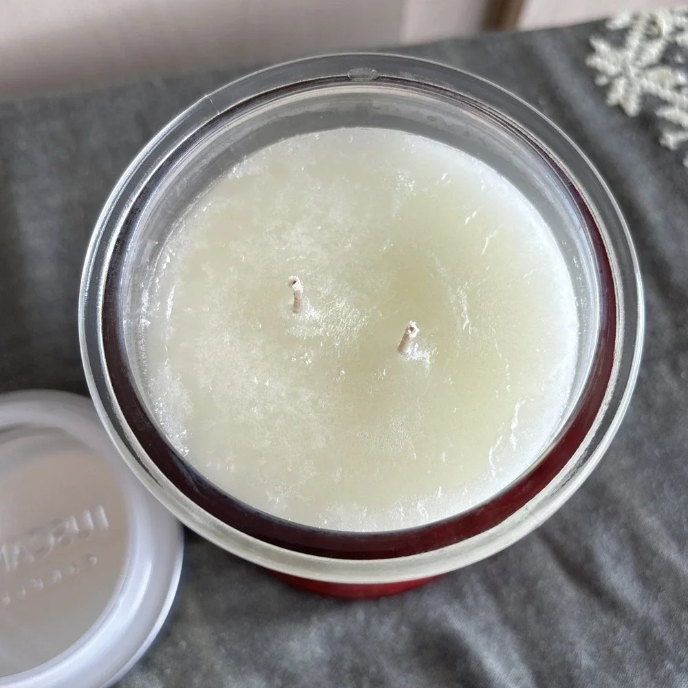 New Limited Edition Tuscany Candle Mint Meringue with Essential Oils 18 OZ